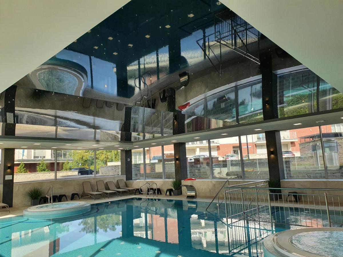Apartament Szafir W Budynku Basenowym Morska Klifowa Rewal Esterno foto
