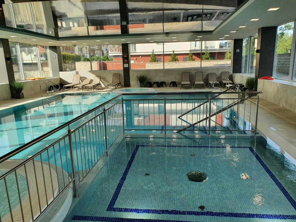 Apartament Szafir W Budynku Basenowym Morska Klifowa Rewal Esterno foto