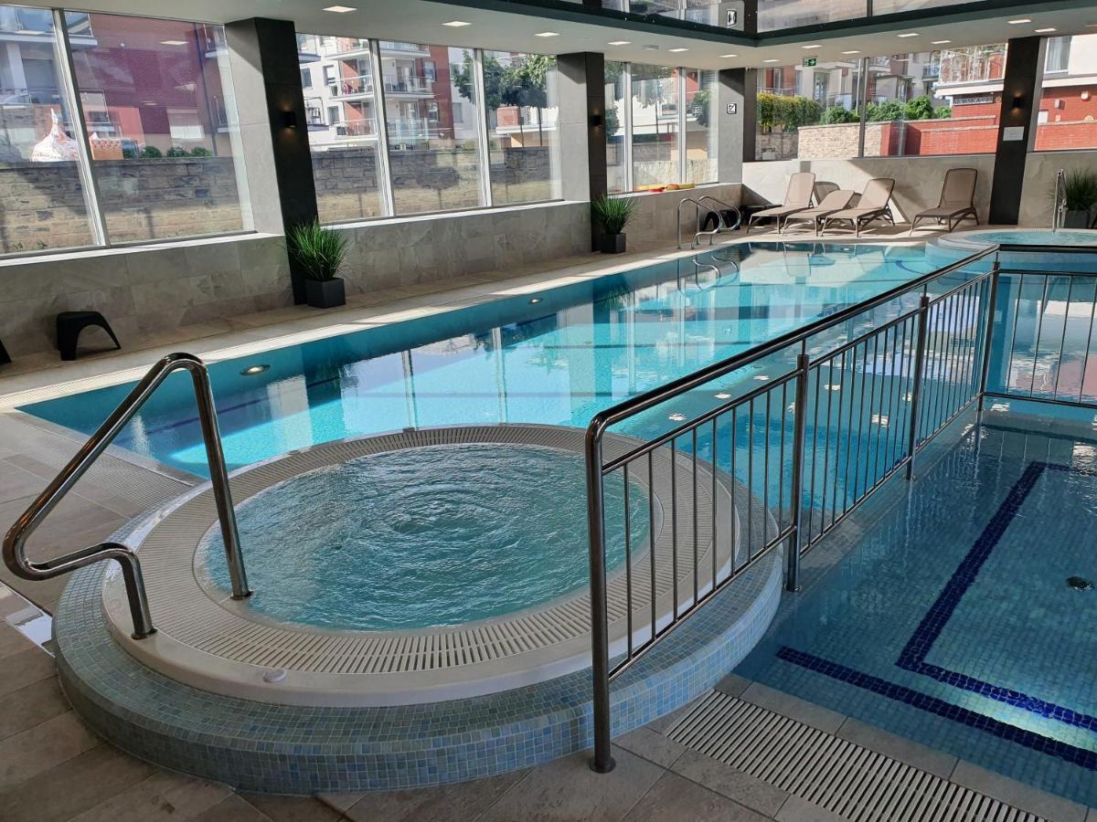 Apartament Szafir W Budynku Basenowym Morska Klifowa Rewal Esterno foto